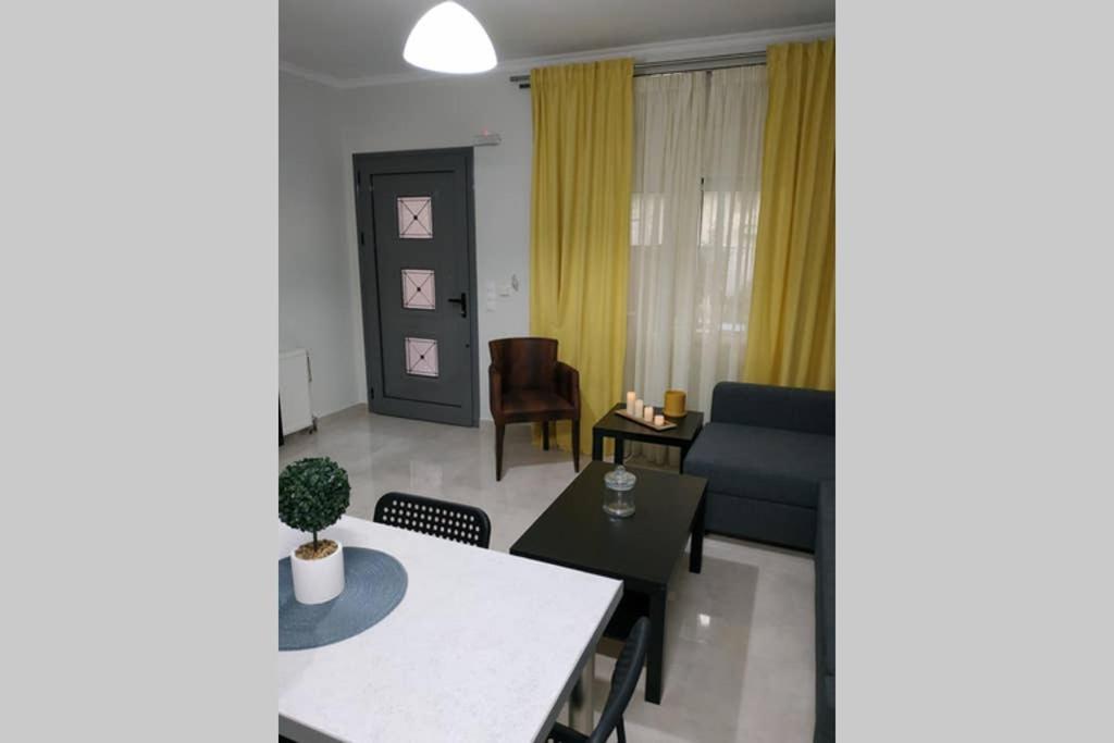 Arxontia 1 Appartement Kalamáta Buitenkant foto